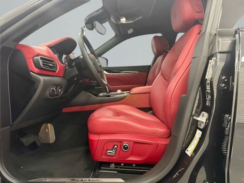 Used 2022 Maserati Levante GT image 10