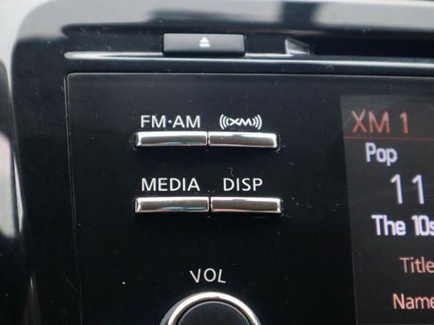 Used 2015 Nissan Rogue SV w/ SV Moonroof Package image 63