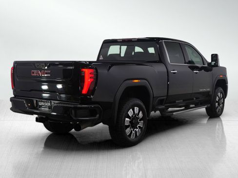 Used 2025 GMC Sierra 2500 Denali image 5