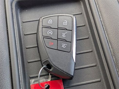 Used 2023 Chevrolet Suburban LT image 33