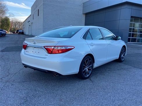 Used 2015 Toyota Camry XSE image 5