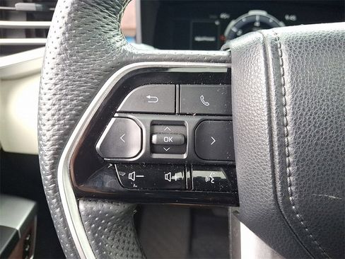 Certified 2023 Toyota Sequoia Capstone image 21