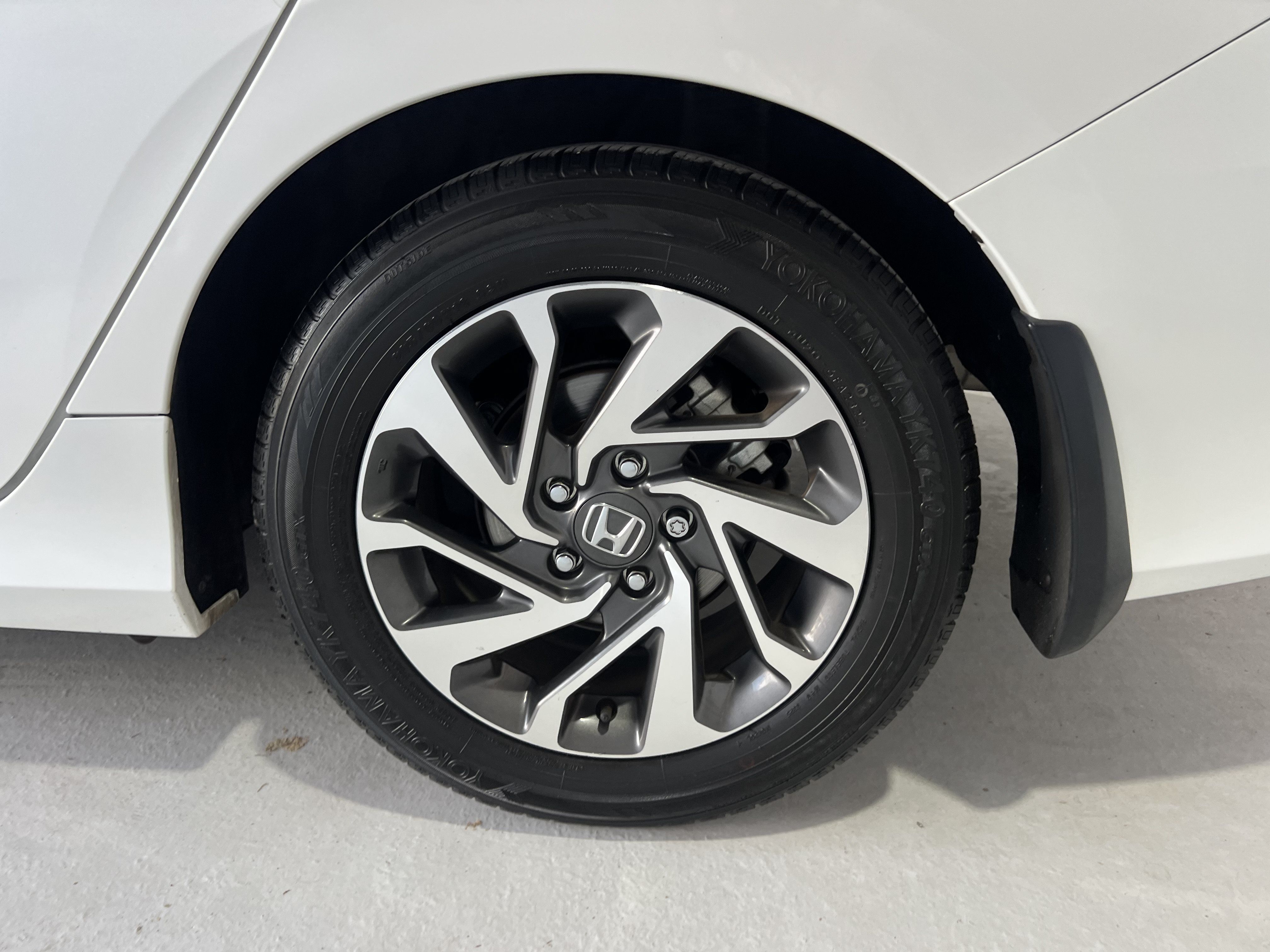 Used 2018 Honda Civic EX image 25