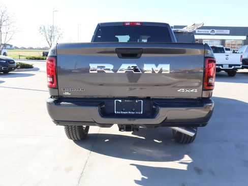 New 2026 RAM 2500 Big Horn AWD/4WD image 22