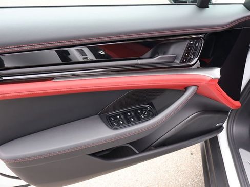 Used 2025 Porsche Panamera 4 image 10