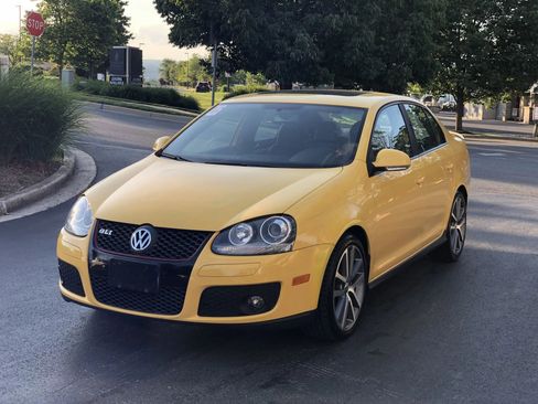 Used 2007 Volkswagen Jetta GLI image 2