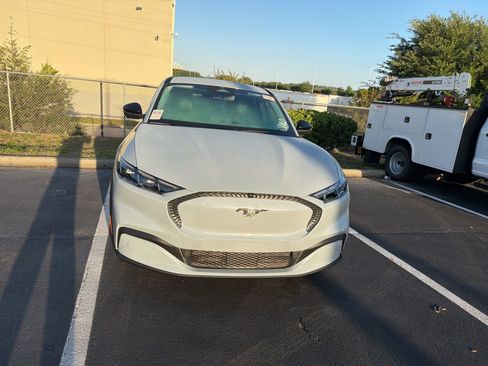 Used 2025 Ford Mustang Mach-E Select image 13