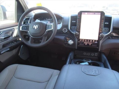 Used 2025 RAM 1500 Laramie image 13