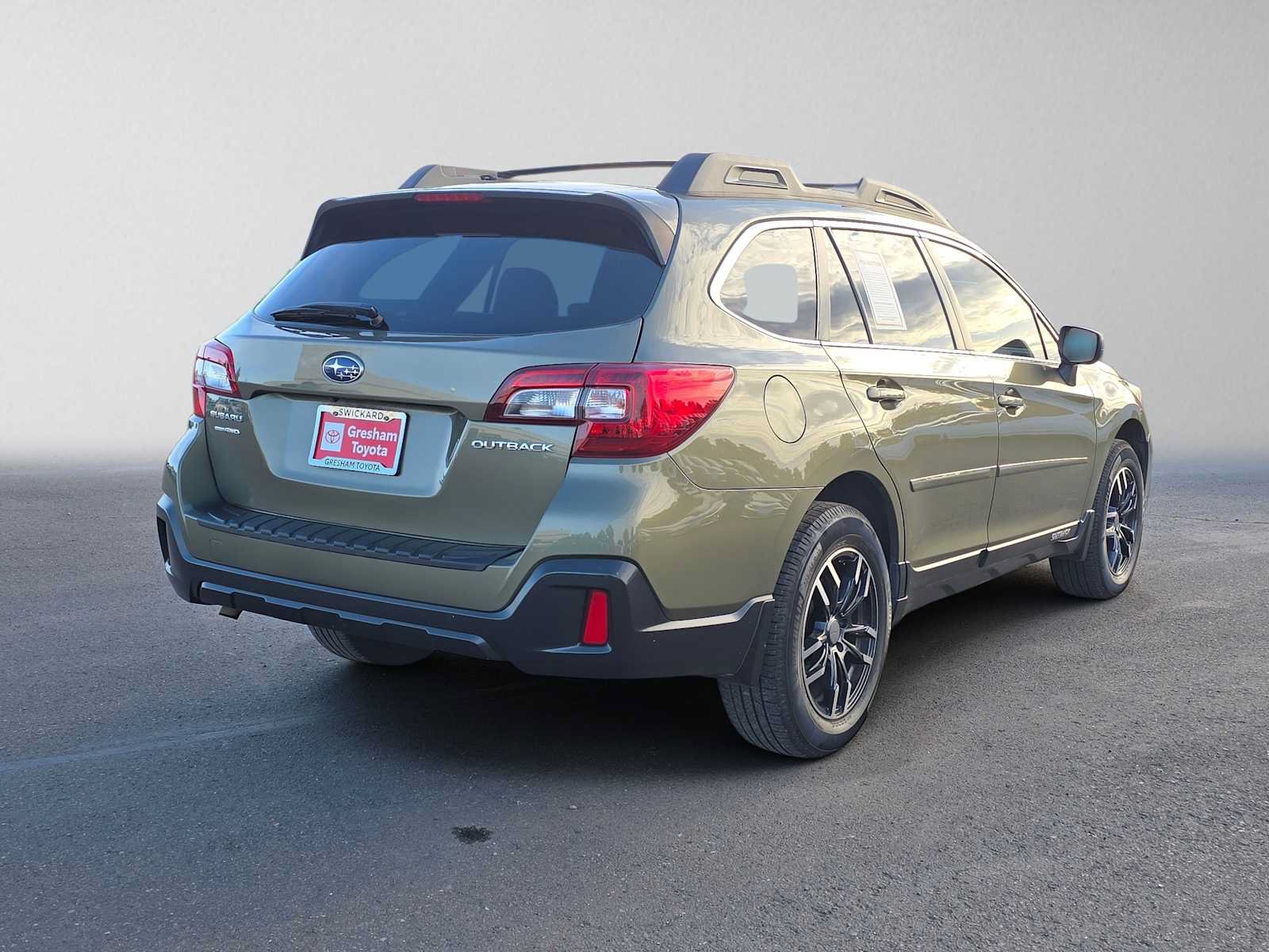 Used 2018 Subaru Outback 2.5i AWD/4WD image 3