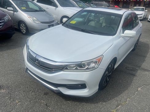 Used 2016 Honda Accord EX-L image 8
