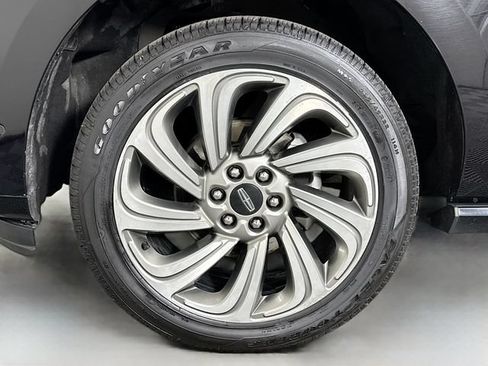 Used 2022 Lincoln Navigator L Reserve AWD/4WD image 33