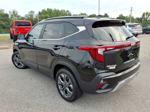 Used 2024 Kia Seltos S FWD image 16