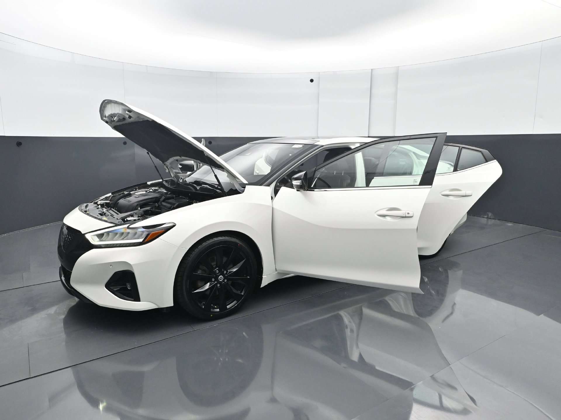 Used 2021 Nissan Maxima SR FWD image 27