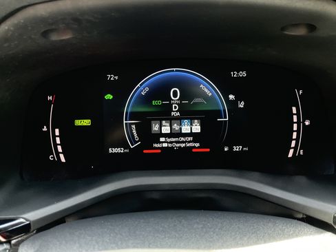 Used 2025 Toyota Camry SE FWD image 13