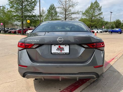 Used 2025 Nissan Sentra SV image 7