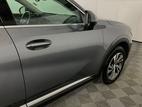 Used 2021 Buick Envision Essence w/ Technology Package I image 9