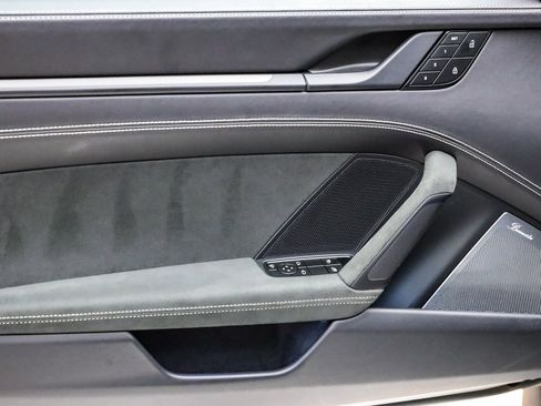 Used 2024 Porsche 911 Carrera GTS image 19