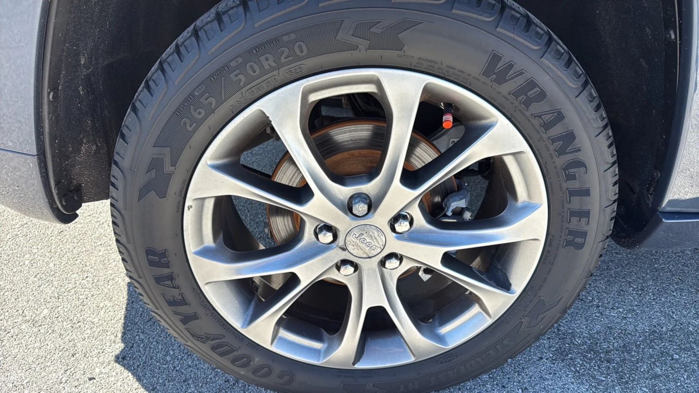 Used 2020 Jeep Grand Cherokee Summit AWD/4WD image 35