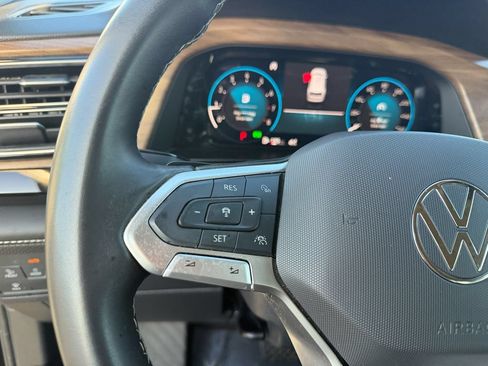 Used 2025 Volkswagen Atlas SE FWD image 20