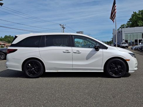 Used 2023 Honda Odyssey Sport image 7