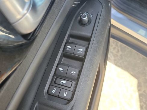 Used 2022 Jeep Compass Latitude w/ Convenience Group FWD image 17