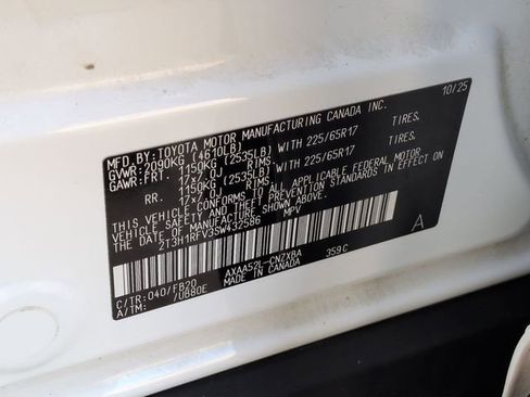 Certified 2025 Toyota RAV4 LE image 31