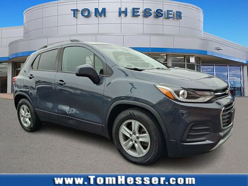 Certified 2021 Chevrolet Trax LT image 1