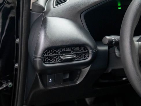 Certified 2026 Honda HR-V LX image 20