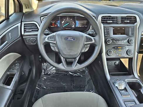 Used 2018 Ford Fusion S image 20