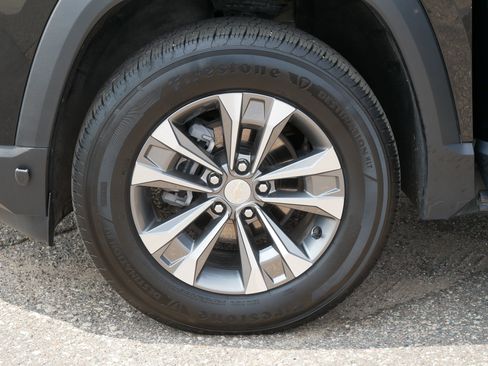 Used 2025 Chevrolet Equinox LT w/ Convenience Package II AWD/4WD image 15