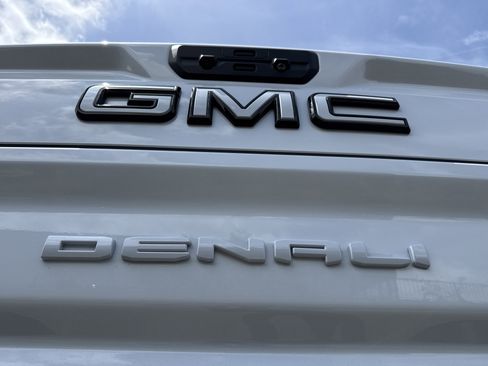 New 2026 GMC Sierra 2500 Denali Ultimate AWD/4WD image 42