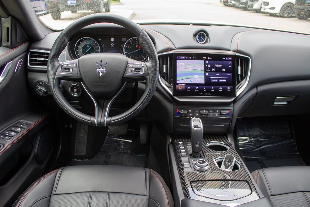 Used 2024 Maserati Ghibli Modena Q4 AWD/4WD image 13