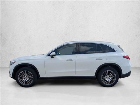 Used 2026 Mercedes-Benz GLC 300 image 8