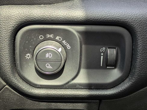 Used 2022 RAM 1500 Big Horn AWD/4WD image 28