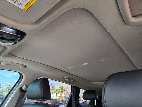 Used 2022 Hyundai Santa Fe SEL w/ Convenience + Premium Package FWD image 11