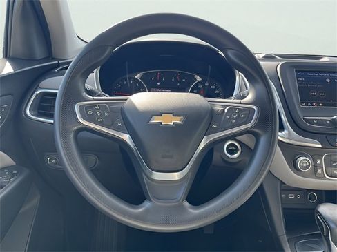 Used 2022 Chevrolet Equinox LS w/ LS Convenience Package image 17