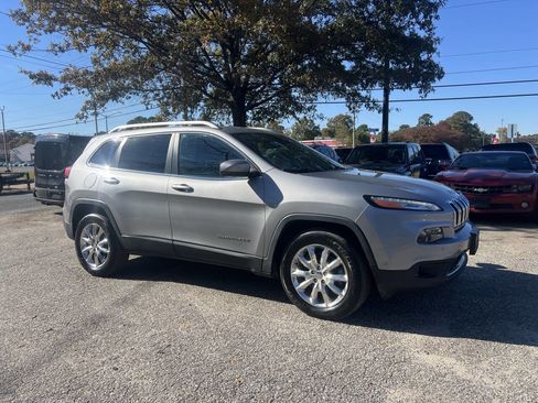 Used 2014 Jeep Cherokee Limited w/ Technology Group image 3
