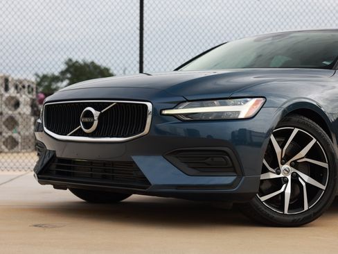 Used 2020 Volvo S60 T6 Momentum w/ Protection Package AWD/4WD image 36