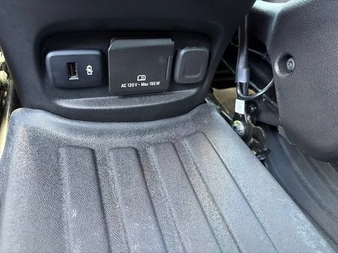 Used 2023 Chevrolet Malibu LT FWD image 25