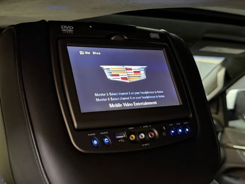 Used 2017 Cadillac Escalade Platinum AWD/4WD image 40