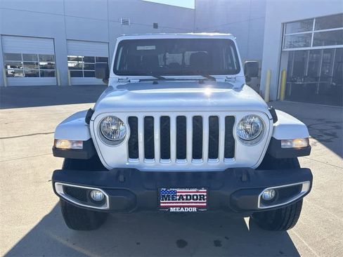 Used 2023 Jeep Gladiator Overland image 6