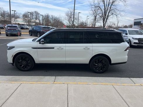 Used 2025 Lincoln Navigator L Black Label AWD/4WD image 6
