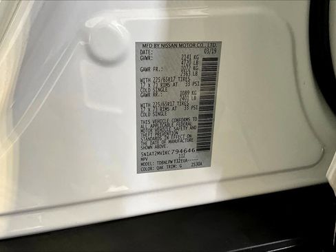 Used 2019 Nissan Rogue S image 96