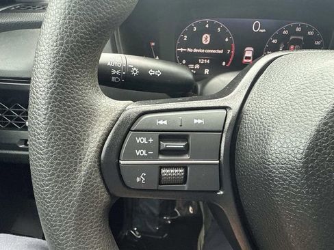 Used 2025 Honda Accord SE image 30