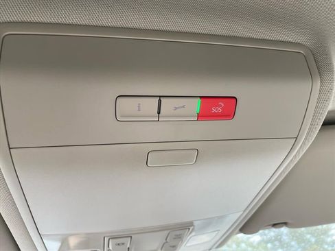 Used 2022 Volkswagen Atlas SE image 19