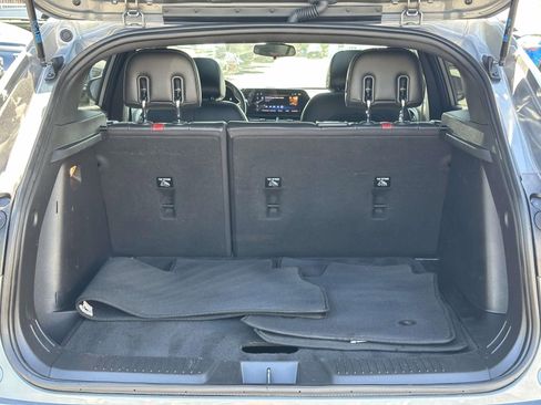 Used 2024 Chevrolet Trax RS w/ Sunroof Package FWD image 24