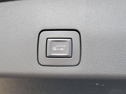 Used 2023 Buick Encore GX Essence w/ Advanced Technology Package AWD/4WD image 12