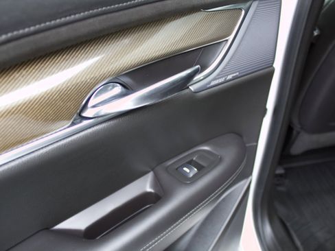 Used 2020 Cadillac XT6 Sport w/ Platinum Package image 24