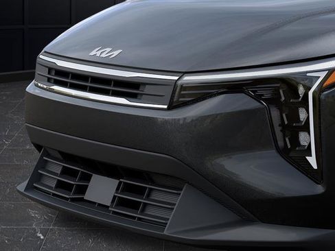 New 2026 Kia K4 FWD image 12