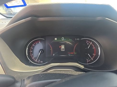 Used 2025 Toyota RAV4 XLE FWD image 12